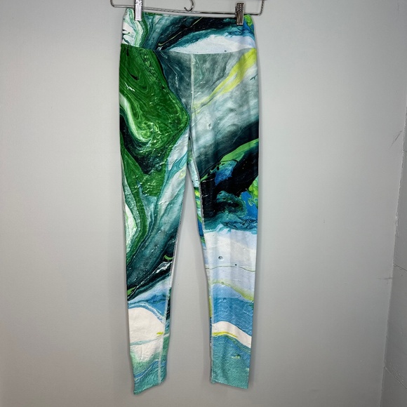 Debbie Dannheisser Green/blue/white swirl pattern leggings. Size M. Like new! - Picture 1 of 8